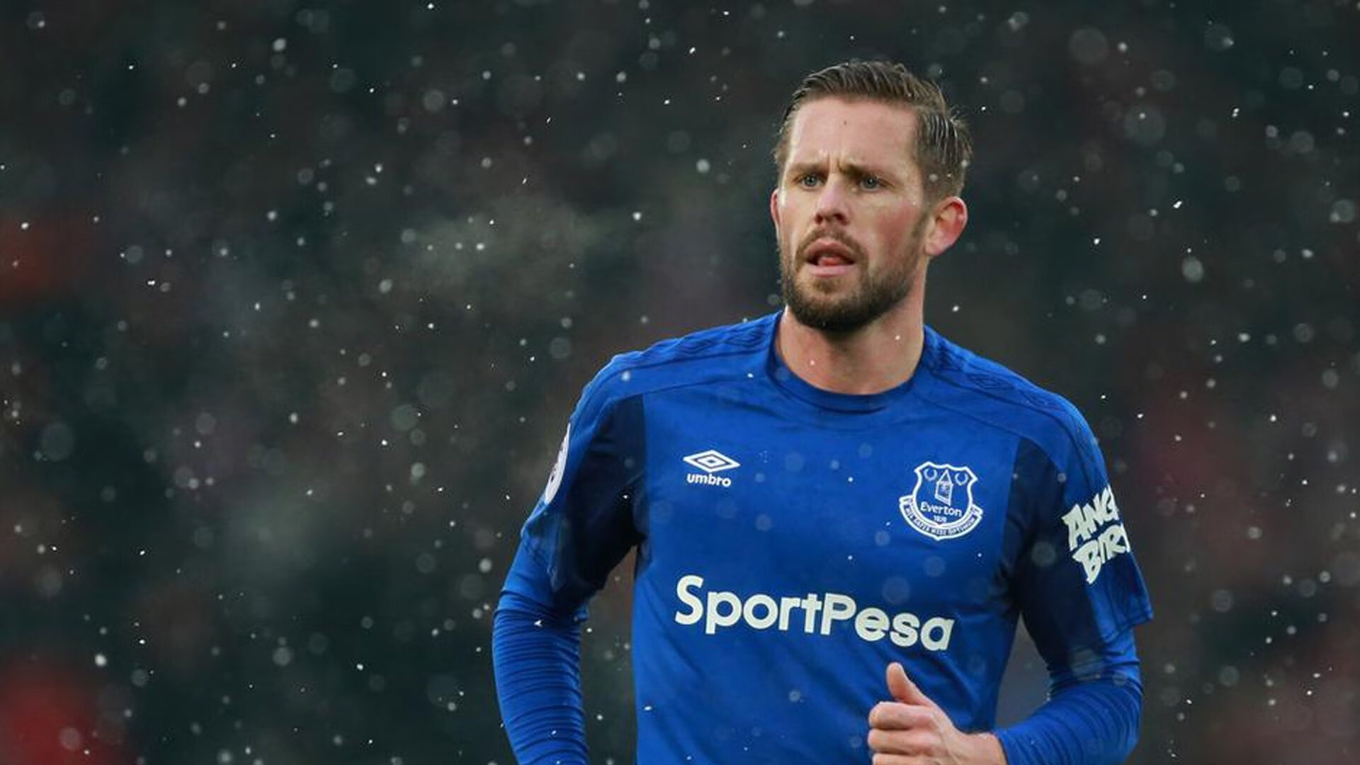 金玟哉爆发，塞维利亚狂胜威尔士，一场战术与意志的完美风暴